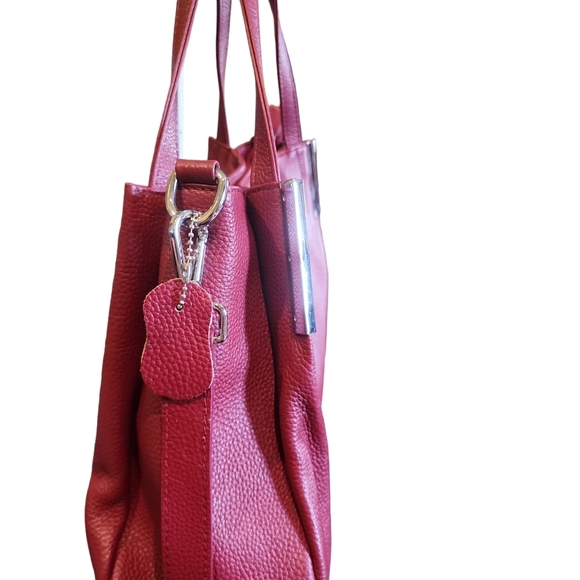 NWOT HESHE GORGEOUS RED PEBBLED LEATHER LARGE SHOULDER/CROSSBODY BAG - Picture 6 of 7